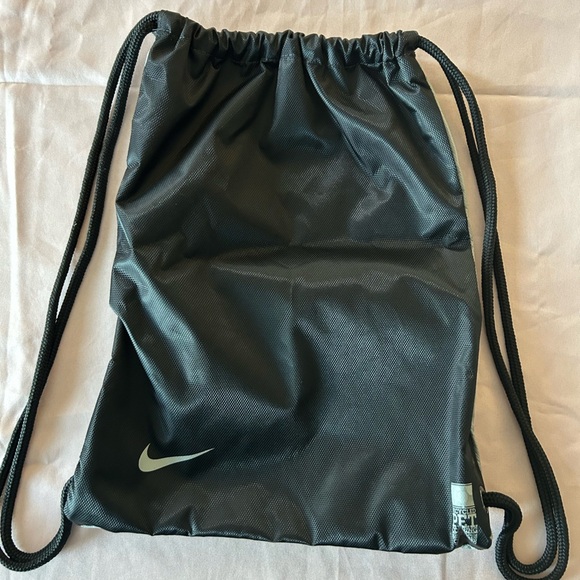 Nike Texas A&M Cross Country Track and Field Drawstring Bag Grey Black - Picture 10 of 10
